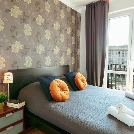 Plac Konstytucji 6 Grey - Bezplatny Garaz Podziemny - Free Parking - Apartament Dla 4 Osob Varşova Dış mekan fotoğraf