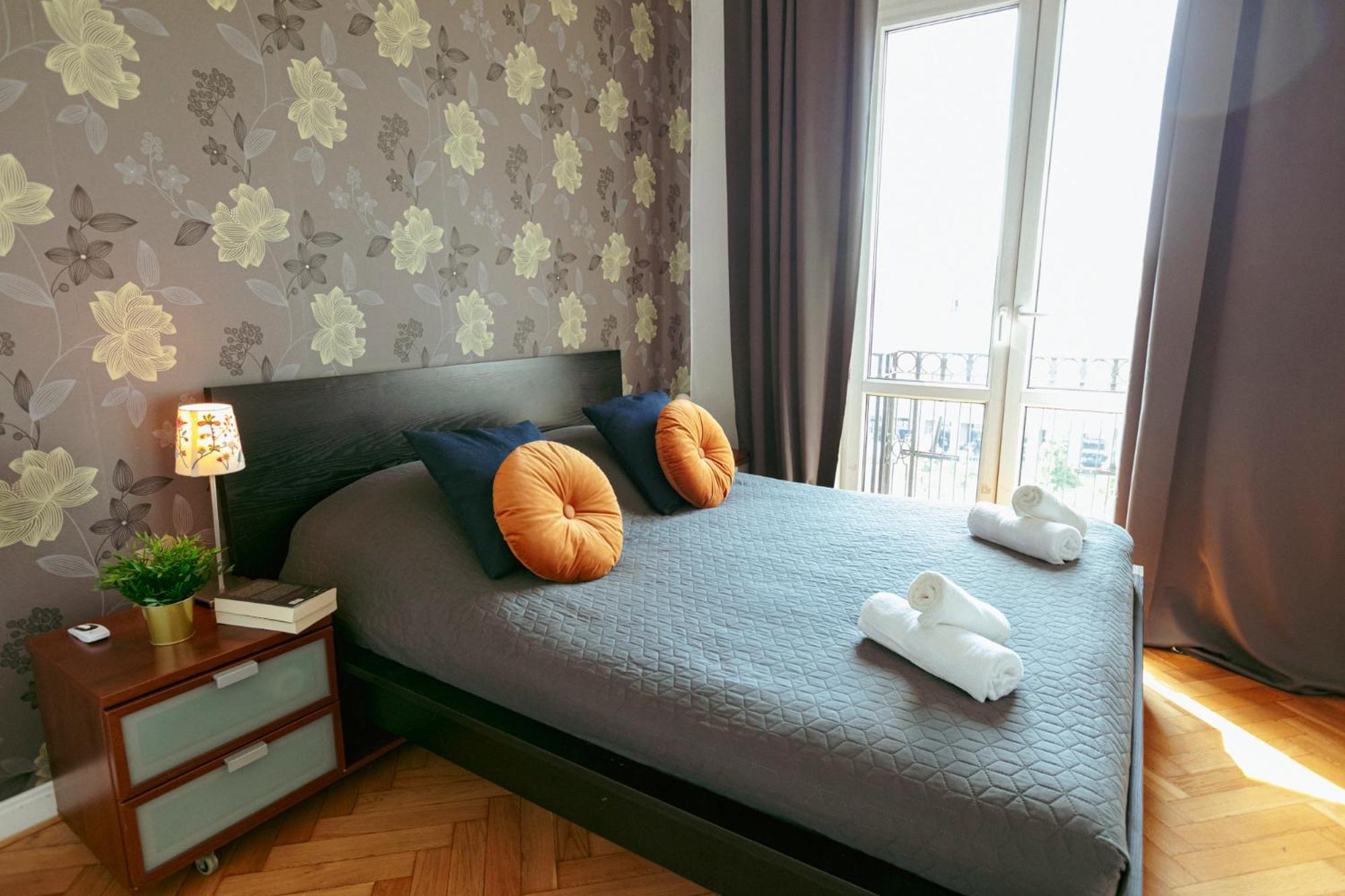 Plac Konstytucji 6 Grey - Bezplatny Garaz Podziemny - Free Parking - Apartament Dla 4 Osob Varşova Dış mekan fotoğraf