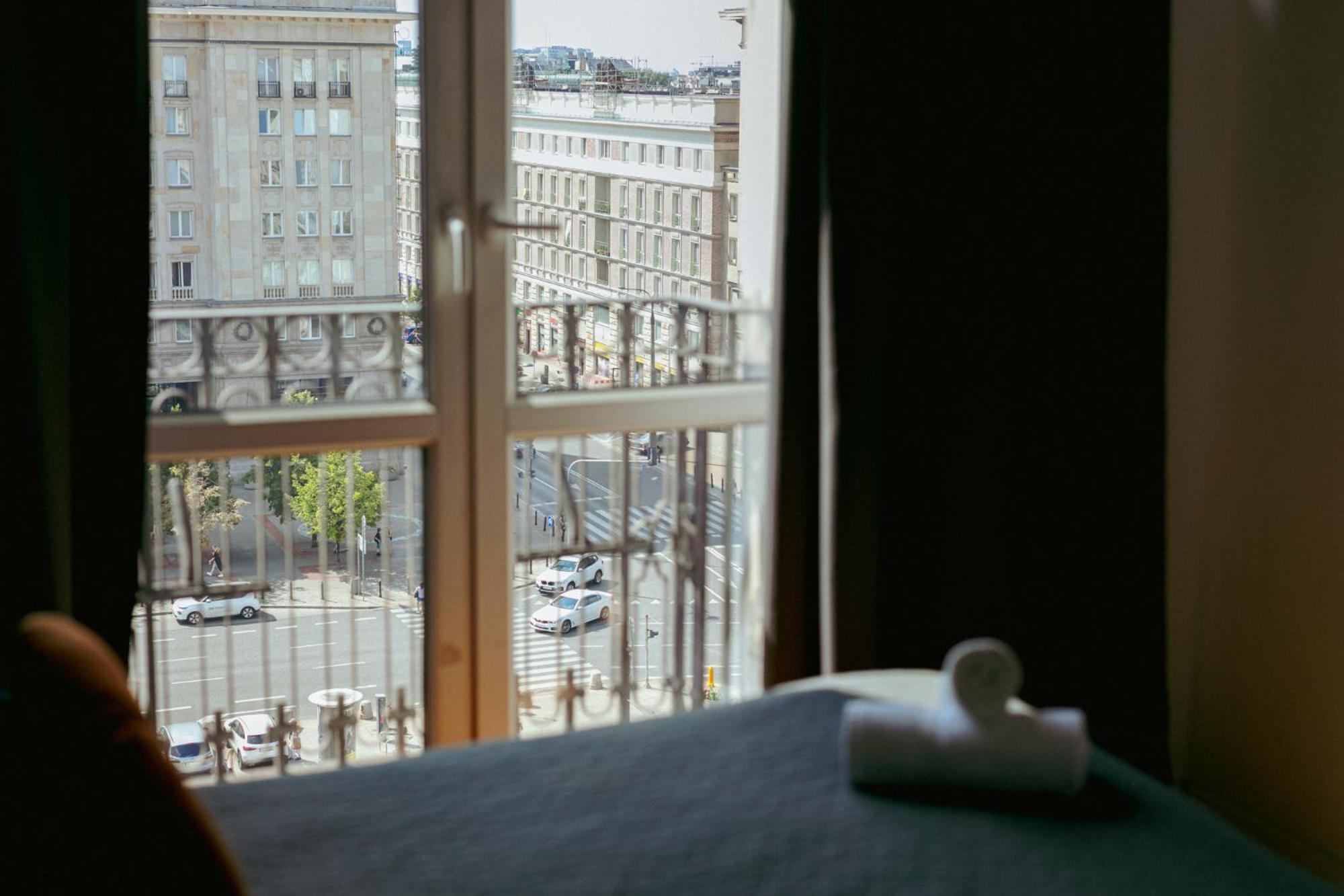 Plac Konstytucji 6 Grey - Bezplatny Garaz Podziemny - Free Parking - Apartament Dla 4 Osob Varşova Dış mekan fotoğraf