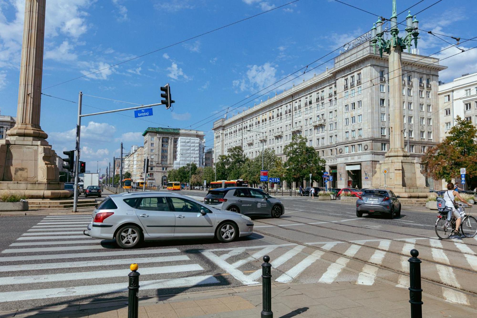 Plac Konstytucji 6 Grey - Bezplatny Garaz Podziemny - Free Parking - Apartament Dla 4 Osob Varşova Dış mekan fotoğraf
