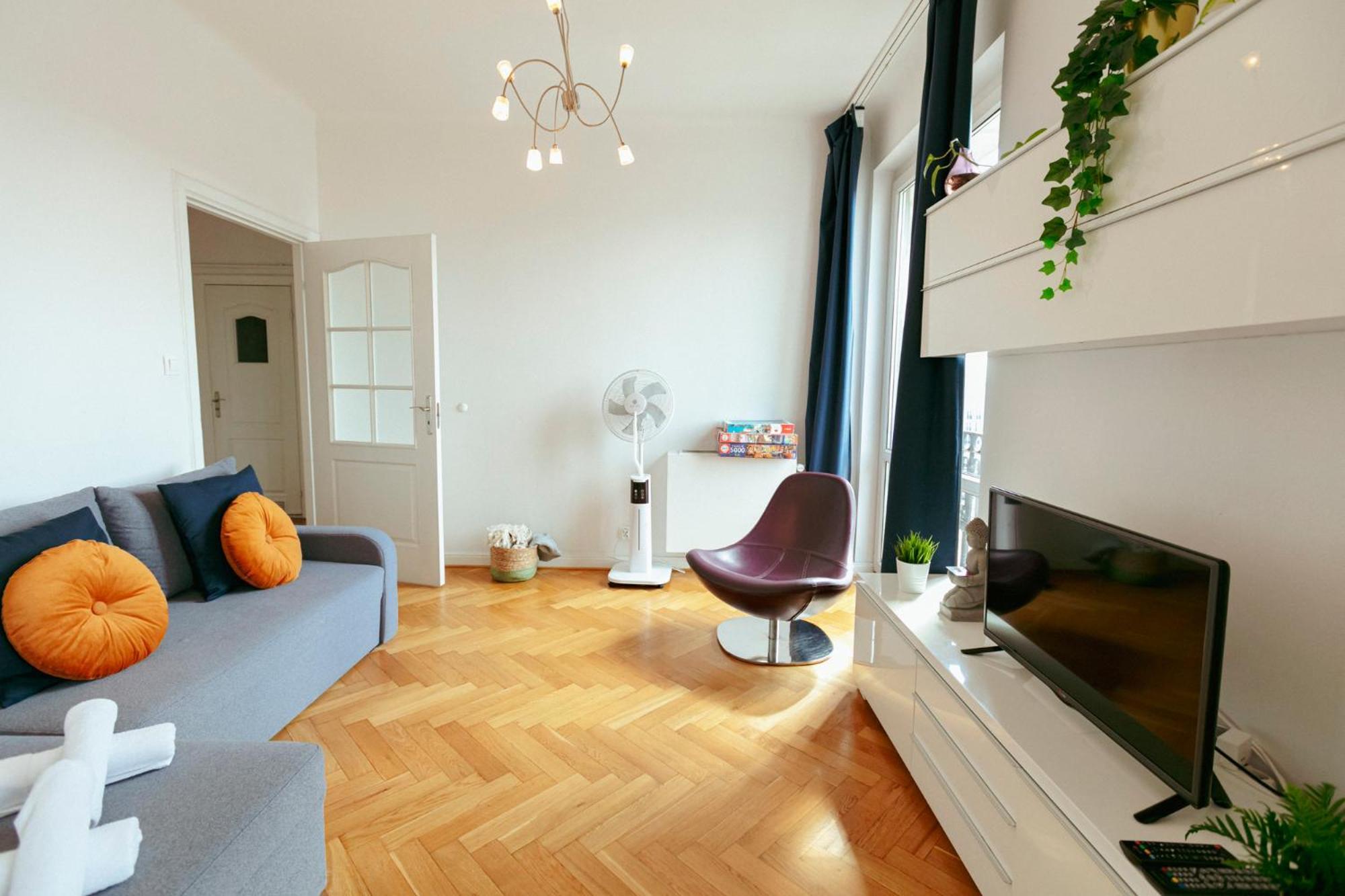 Plac Konstytucji 6 Grey - Bezplatny Garaz Podziemny - Free Parking - Apartament Dla 4 Osob Varşova Dış mekan fotoğraf